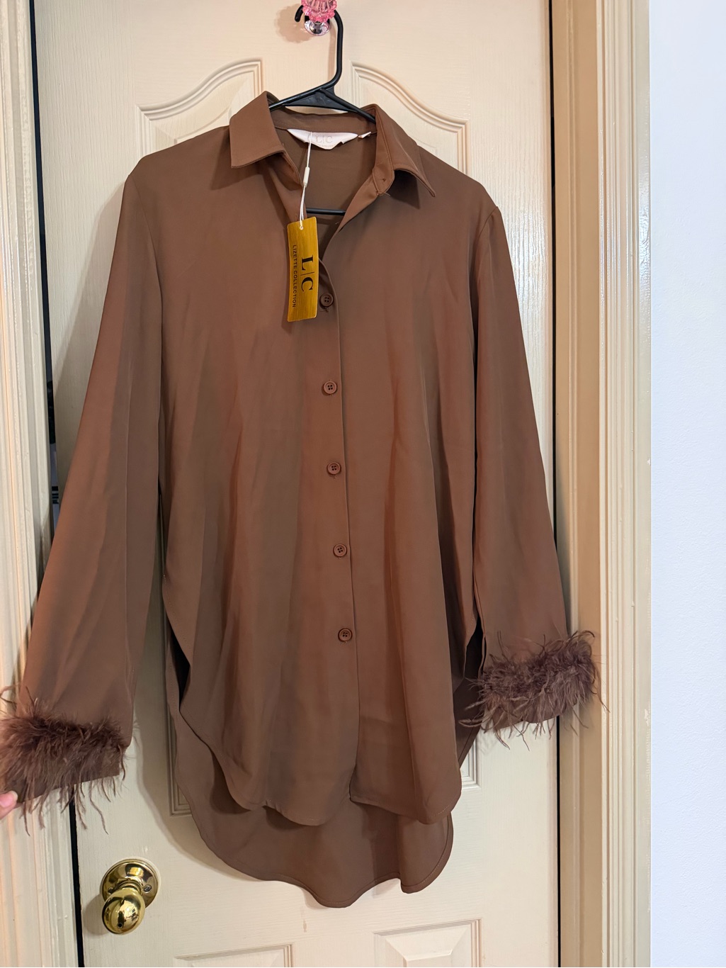 Nwt Lizette Collection Feather Cuff Brown Button-Up Blouse